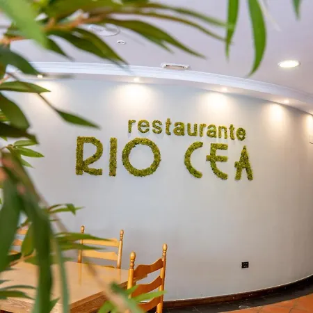 Rio Cea ホテル Puente-Almuhey