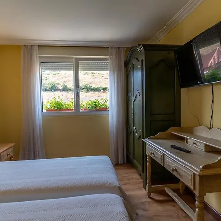 ホテル Rio Cea Puente-Almuhey